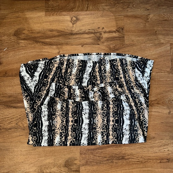 EUC Robert Louis Skirt - Picture 3 of 4